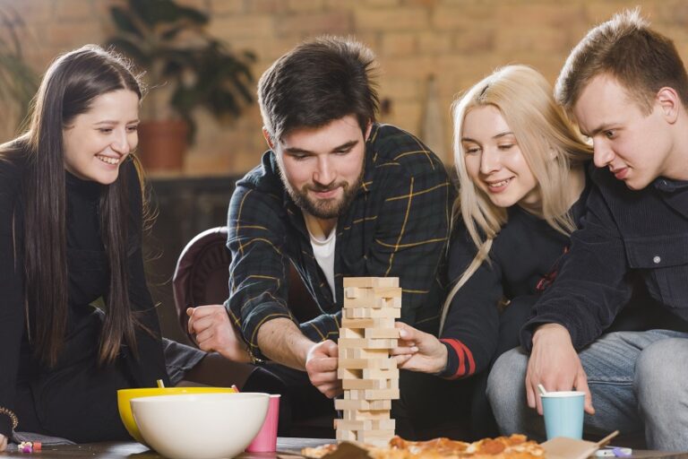 Best Strategy Games That Build Logical Thinking in Students