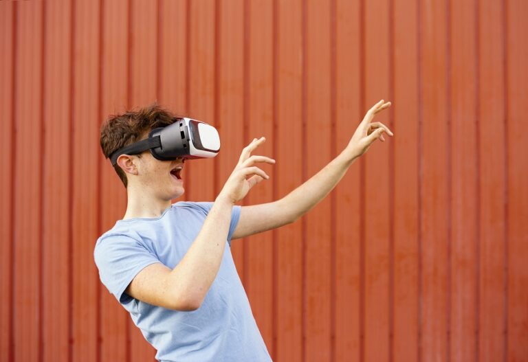 Educational VR and AR Games That Make Learning Immersive